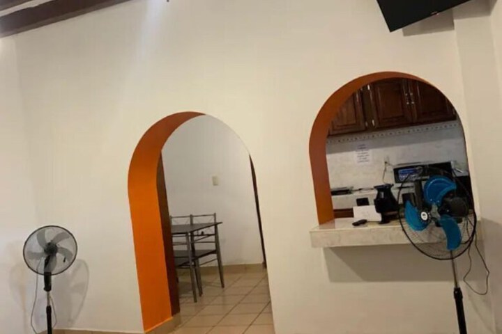 Room 6 of 34