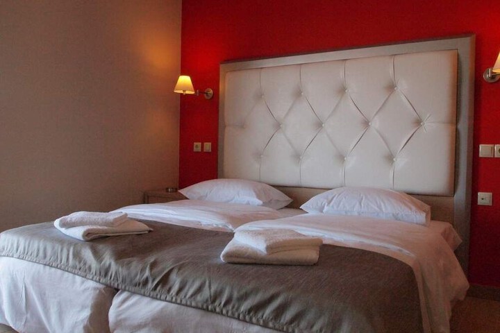 Room 3 of 26