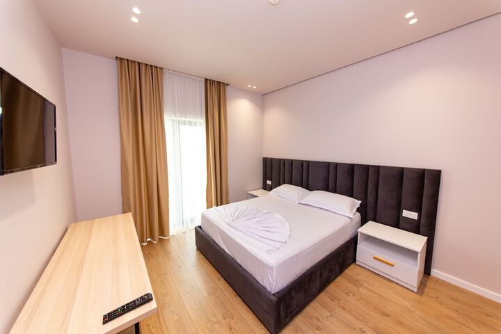 Room 13 of 73