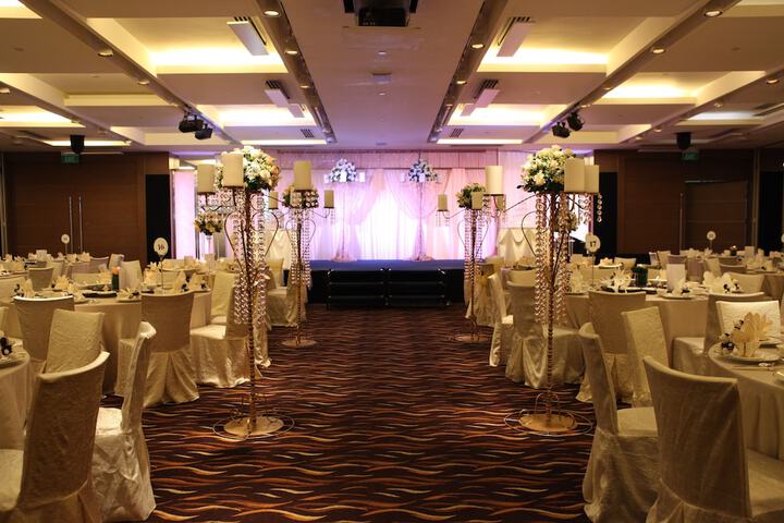 Banquet hall