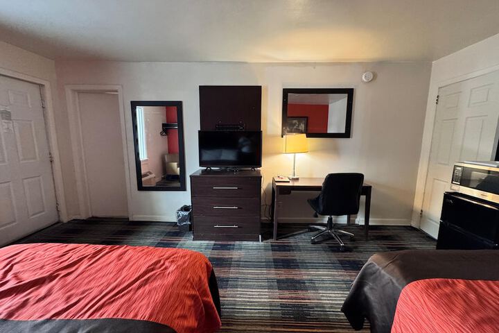 Room 13 of 29