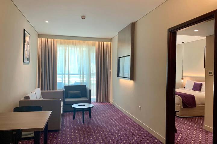 Room 8 of 43
