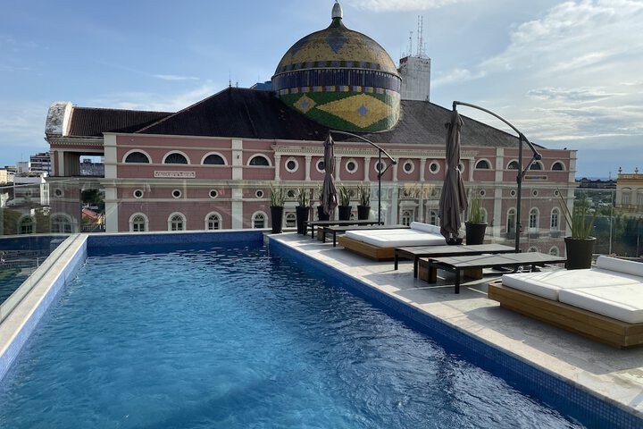 Pool 40 of 77