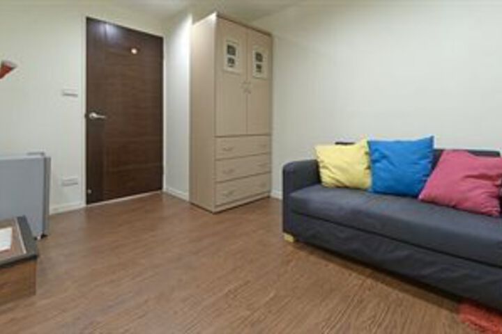 Room 17 of 21