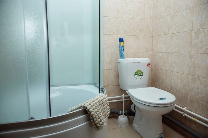 Room 6 of 15