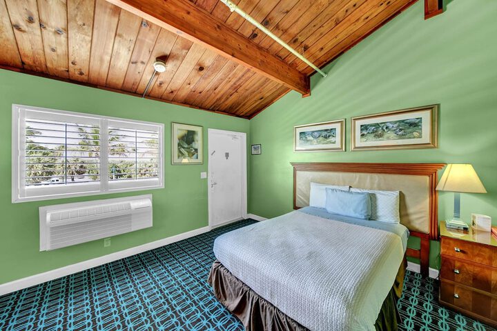 Room 8 of 35
