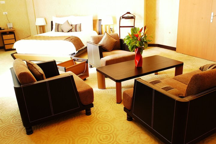 Room 6 of 46