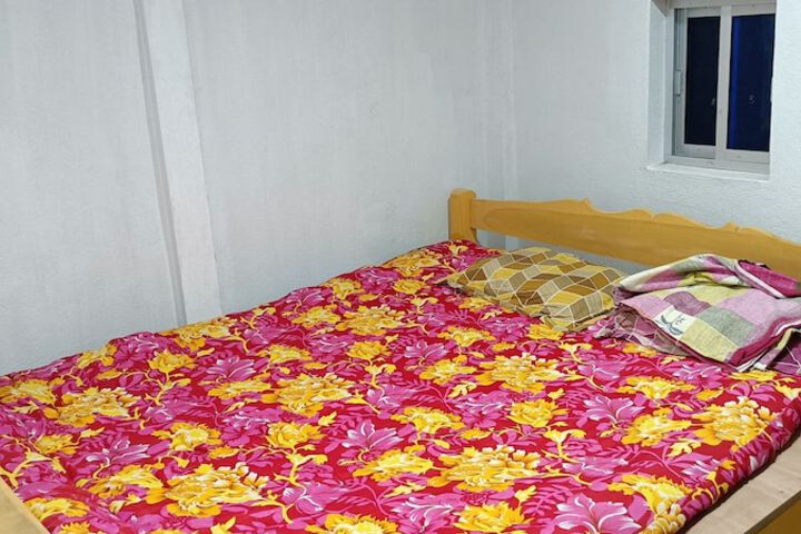 Room 2 of 13