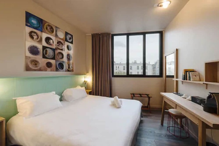 Room 16 of 48