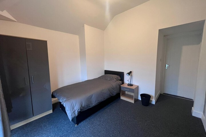 Room 59 of 93