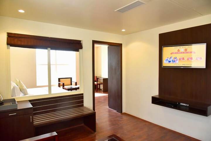 Room 10 of 39