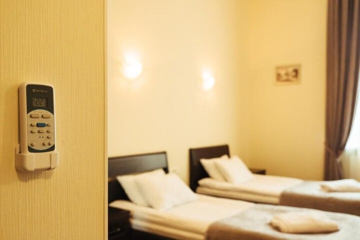 Room 18 of 49