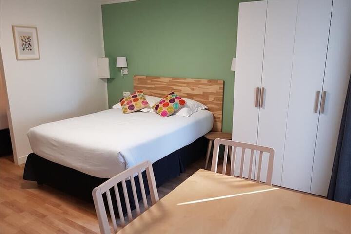Room 8 of 52