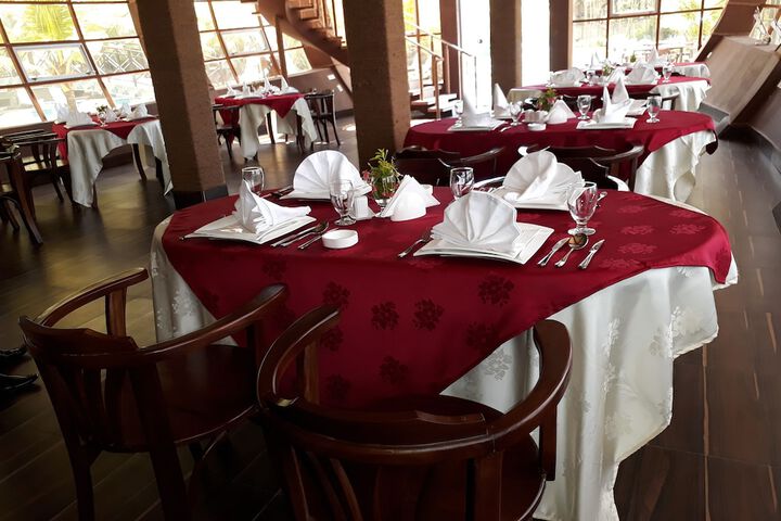 Dining Photos