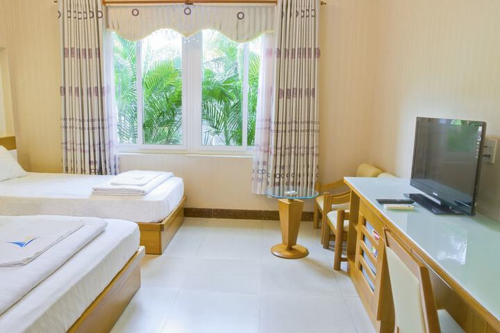 Room 14 of 36