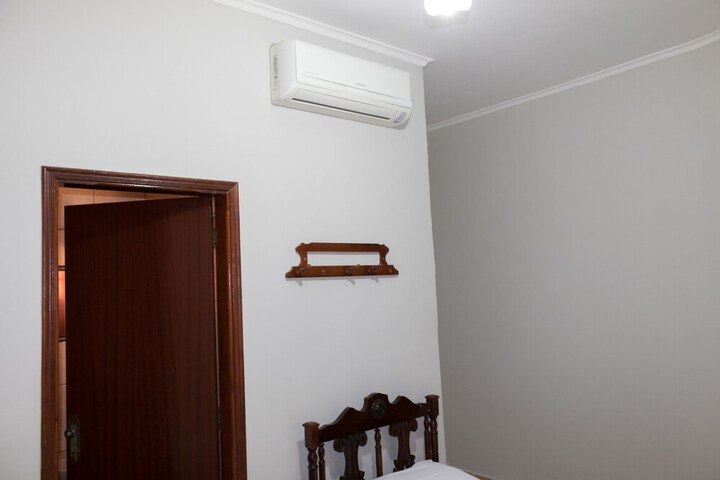 Room 13 of 40