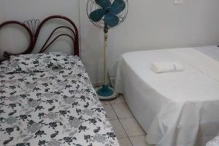 Room 65 of 189