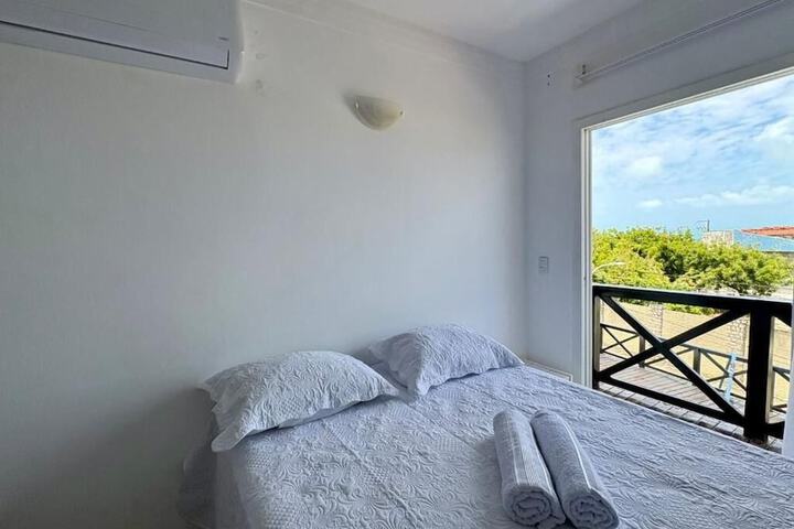 Room 4 of 13