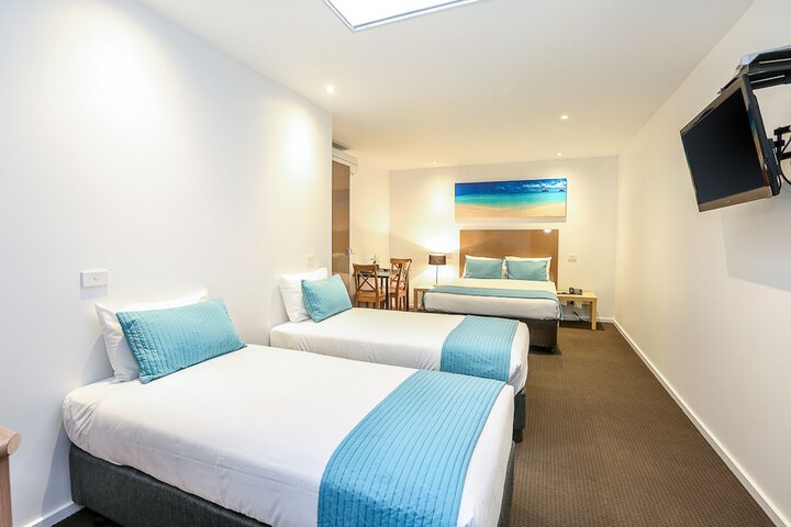 Room 5 of 23