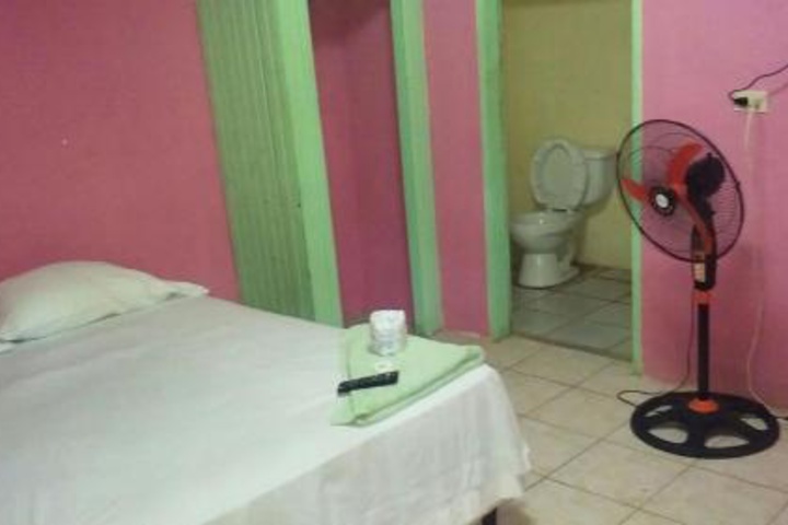 Room 6 of 22