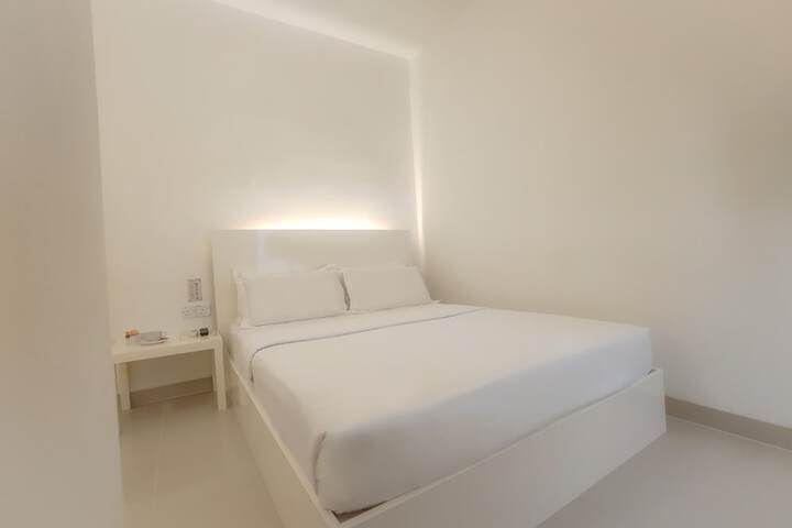 Room 14 of 36
