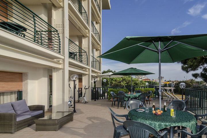 Terrace/Patio 36 of 40
