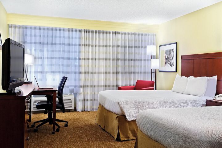 Room 9 of 20