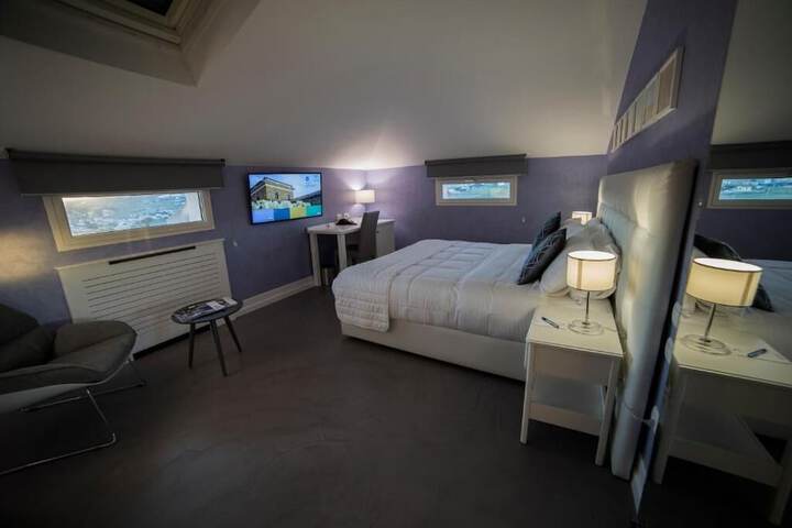 Room 3 of 35