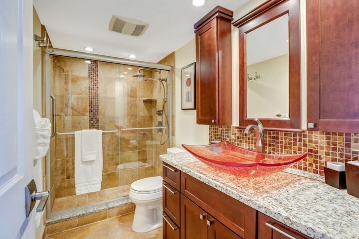 Room 15 of 28