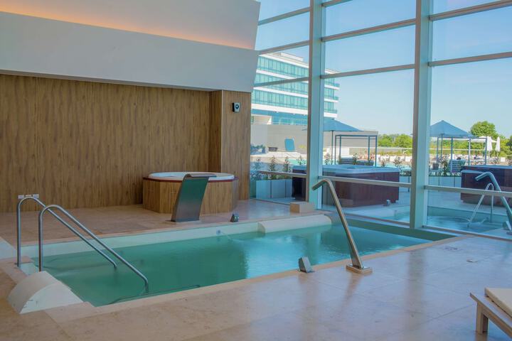 Pool 46 of 125