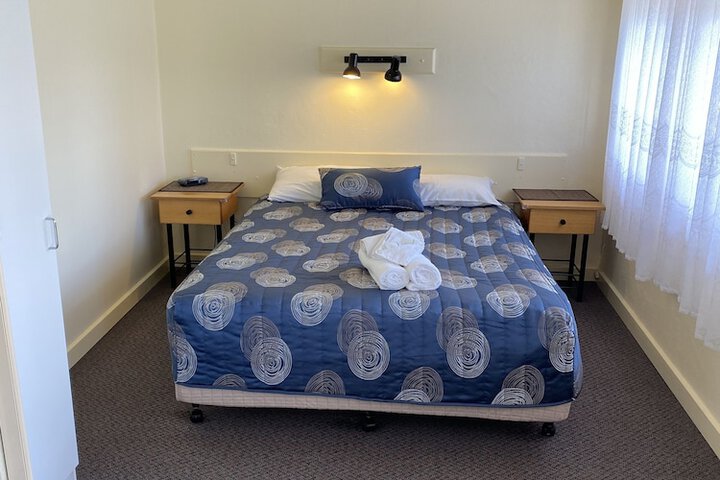Room 4 of 48