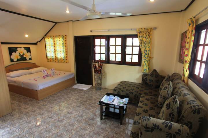 Room 32 of 125