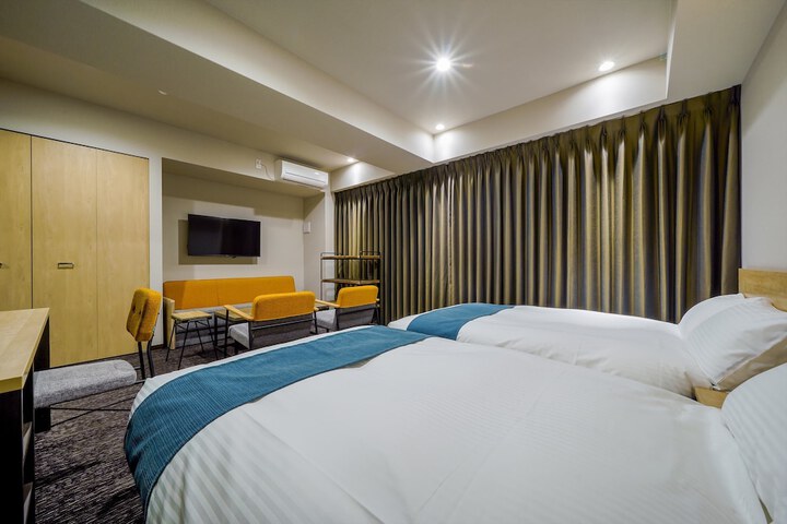 Room 41 of 146