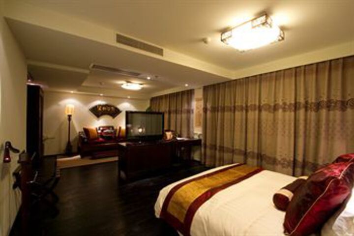 Room 19 of 35