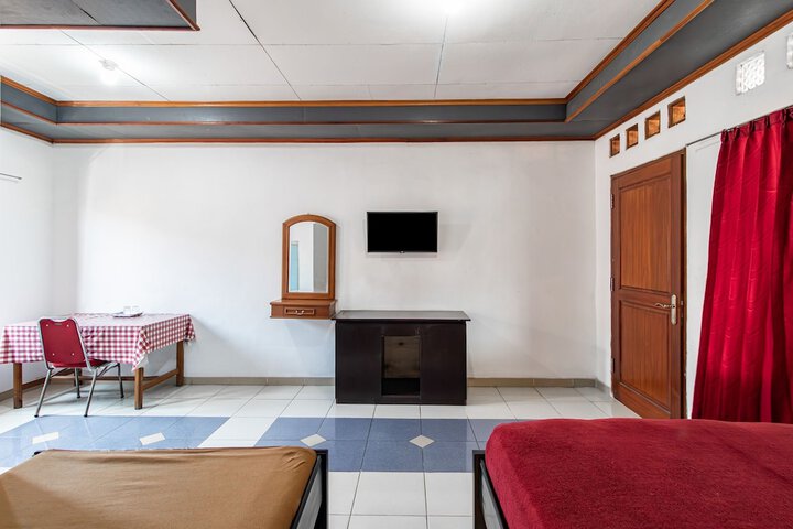 Room 12 of 36