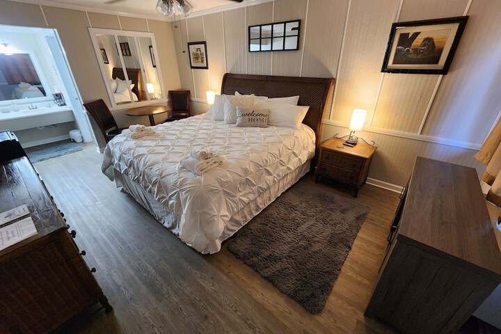 Room 12 of 37