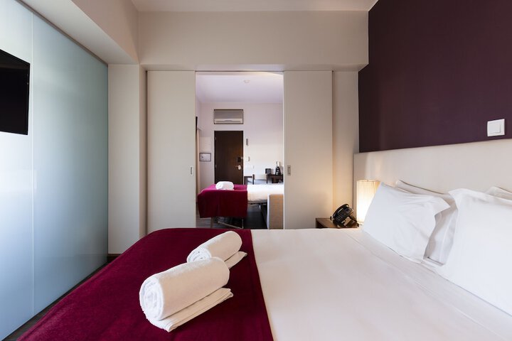 Room 42 of 105