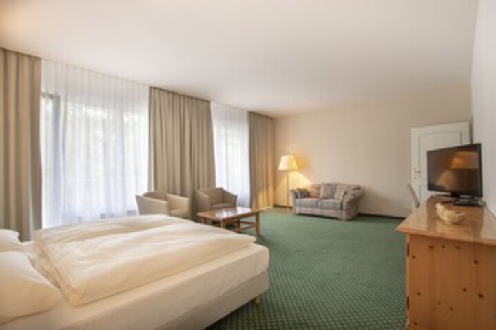 Room 9 of 10