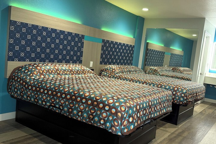 Room 3 of 13