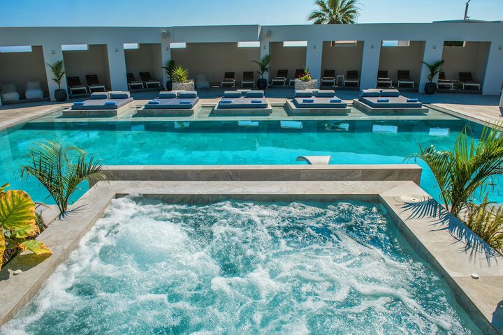 Pool Hotel
