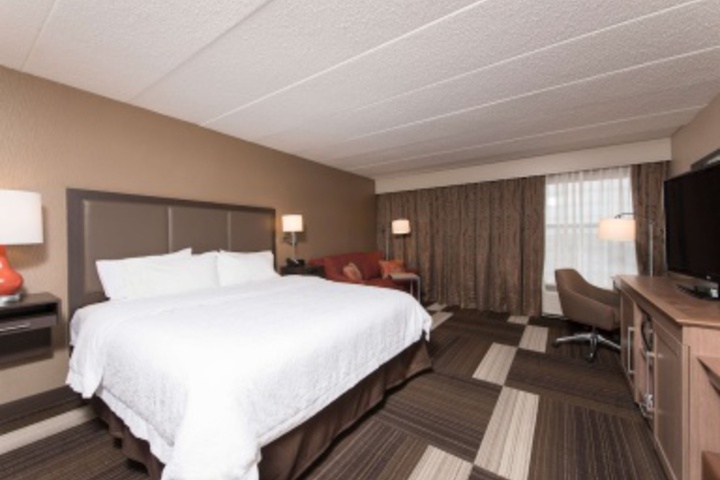 Room 250 of 372