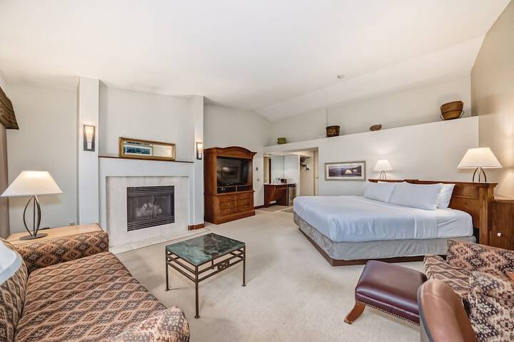 Room 9 of 115