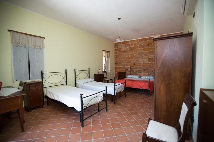 Room 5 of 39