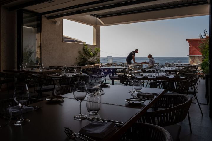 Dining 91 of 109