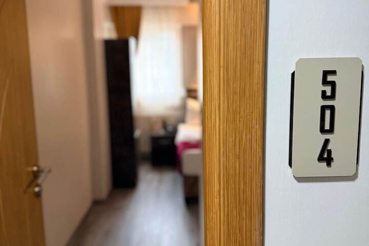 Room 18 of 60