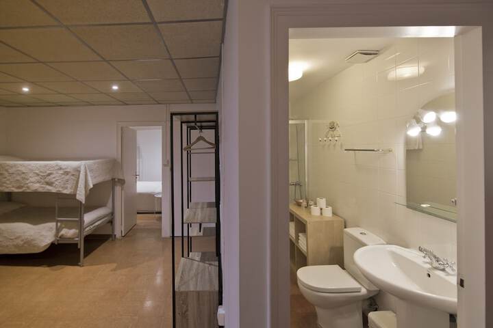 Room 12 of 43