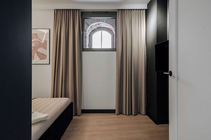 Room 254 of 298