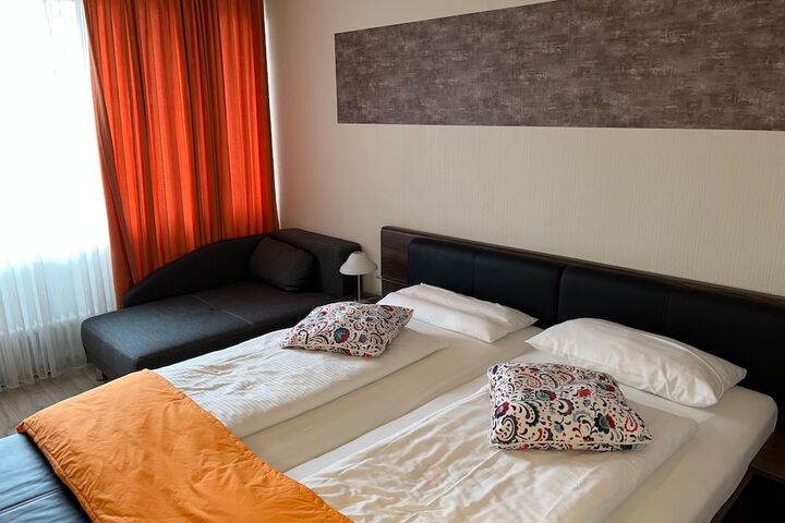 Room 17 of 72