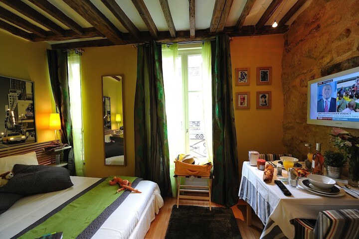 Room 69 of 648