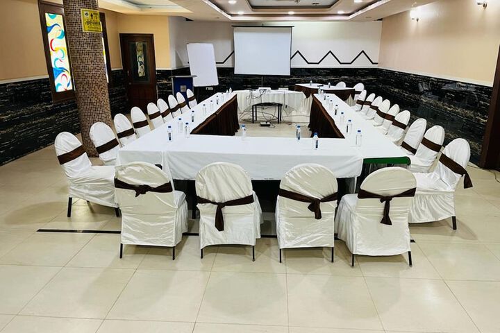 Ballroom/Hall 18 of 46